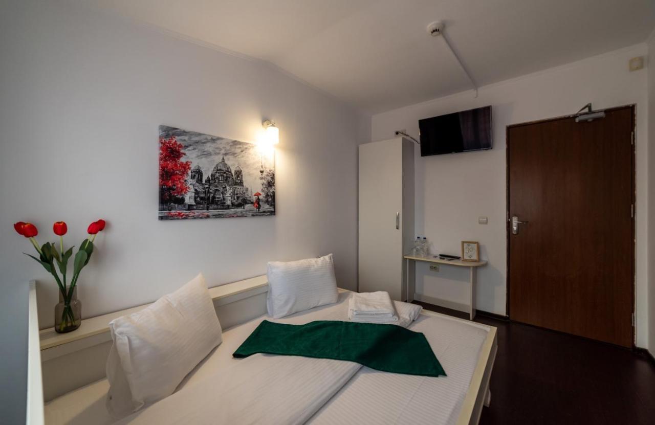 Escala Rooms Ghimbav Buitenkant foto