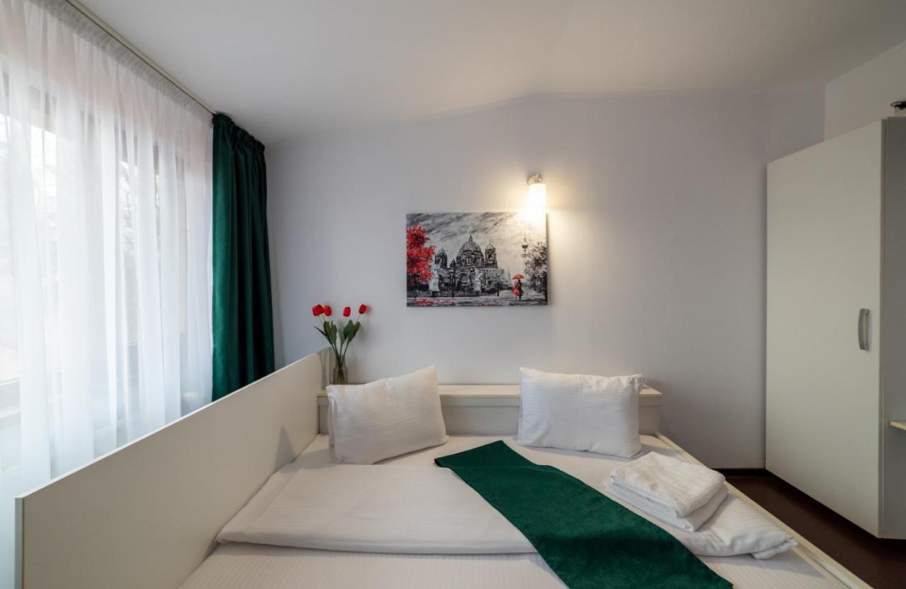 Escala Rooms Ghimbav Buitenkant foto