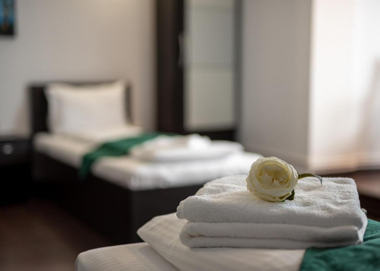 Escala Rooms Ghimbav Buitenkant foto