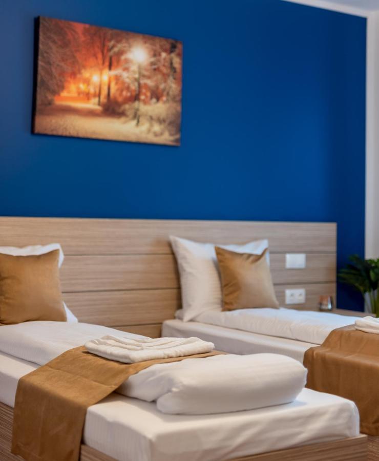 Escala Rooms Ghimbav Buitenkant foto