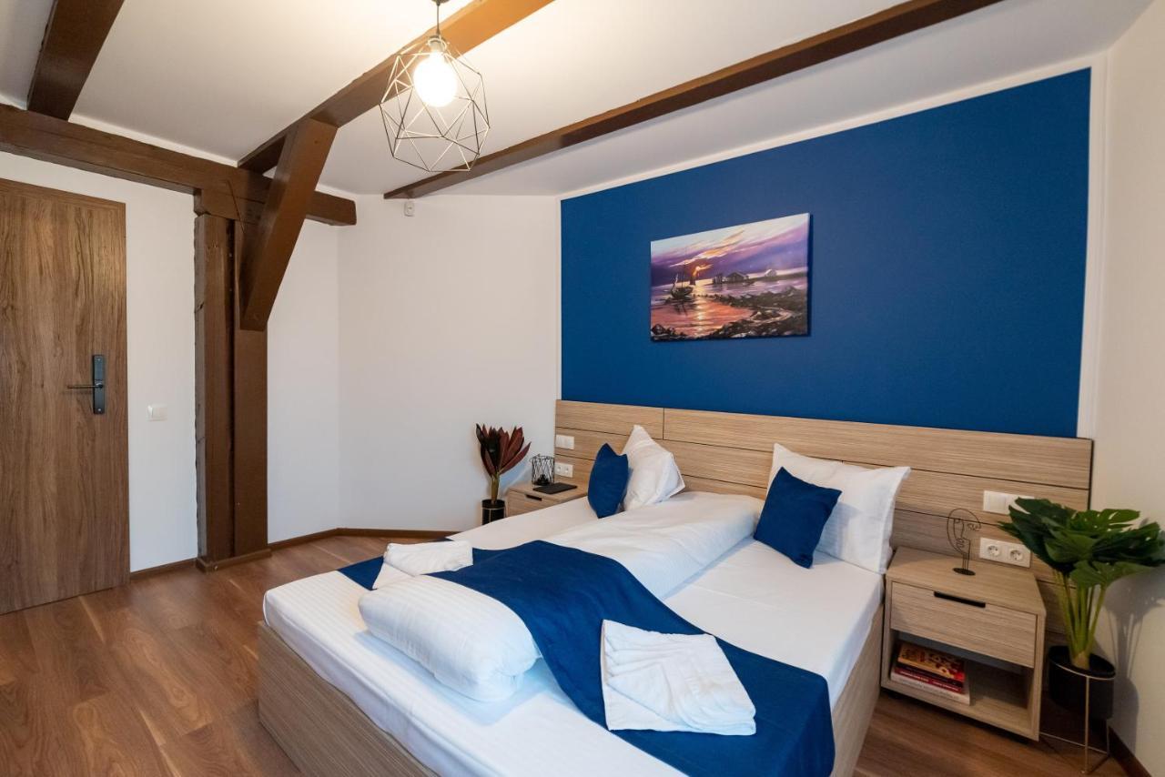 Escala Rooms Ghimbav Buitenkant foto